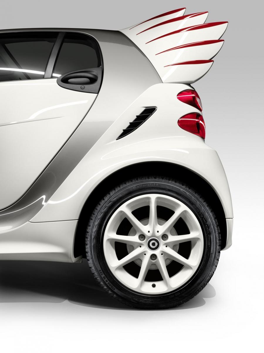  Smart ForTwo by Jeremy Scott 2013 года  (фото 3 из 7)